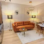 Aksamitny Zakatek By Libertarent