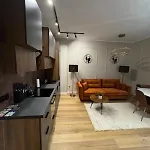 Aksamitny Zakatek By Libertarent