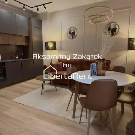 Aksamitny Zakatek By Libertarent Appartamento *