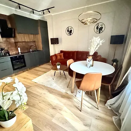 Aksamitny Zakatek By Libertarent *